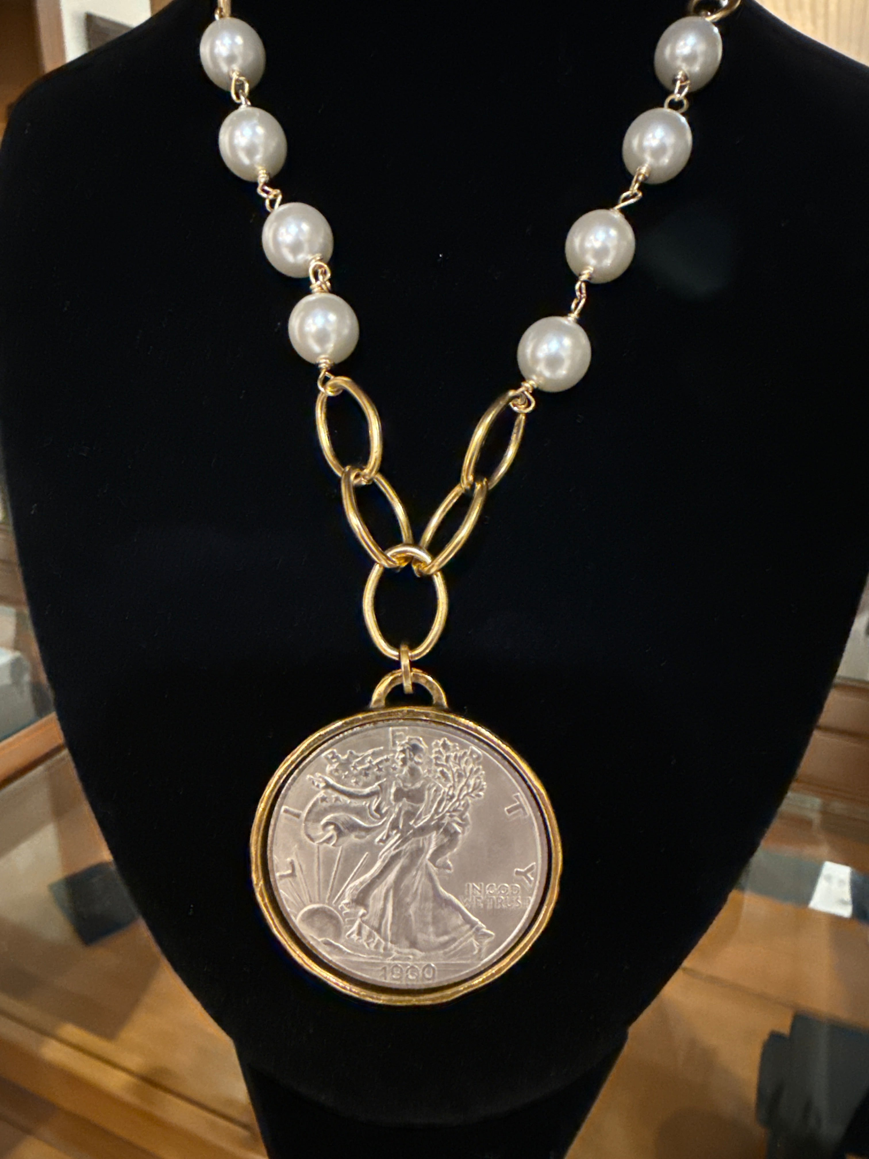 Gold and Pearl Necklace