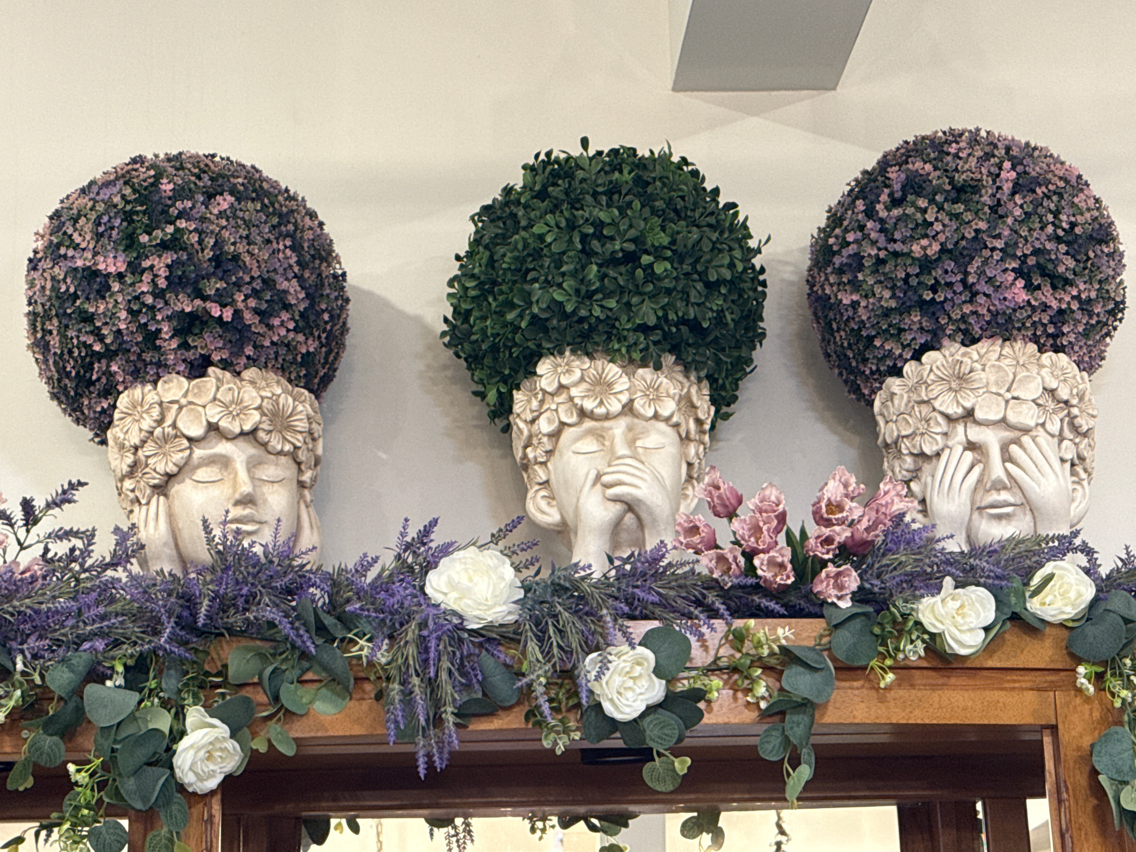 Hear No Evil, Speak No Evil, Hear No Evil-Set