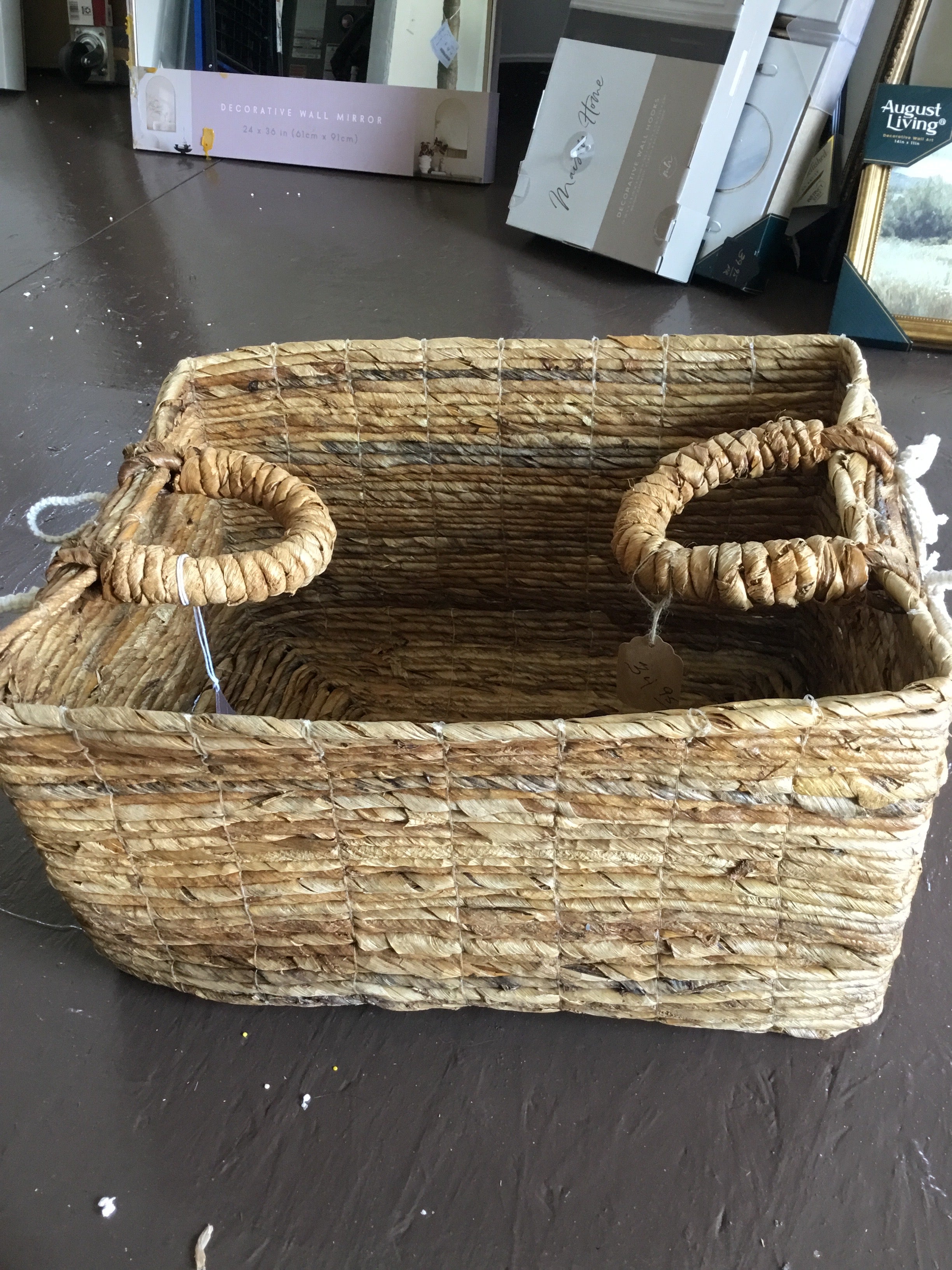 Wicker laundry basket