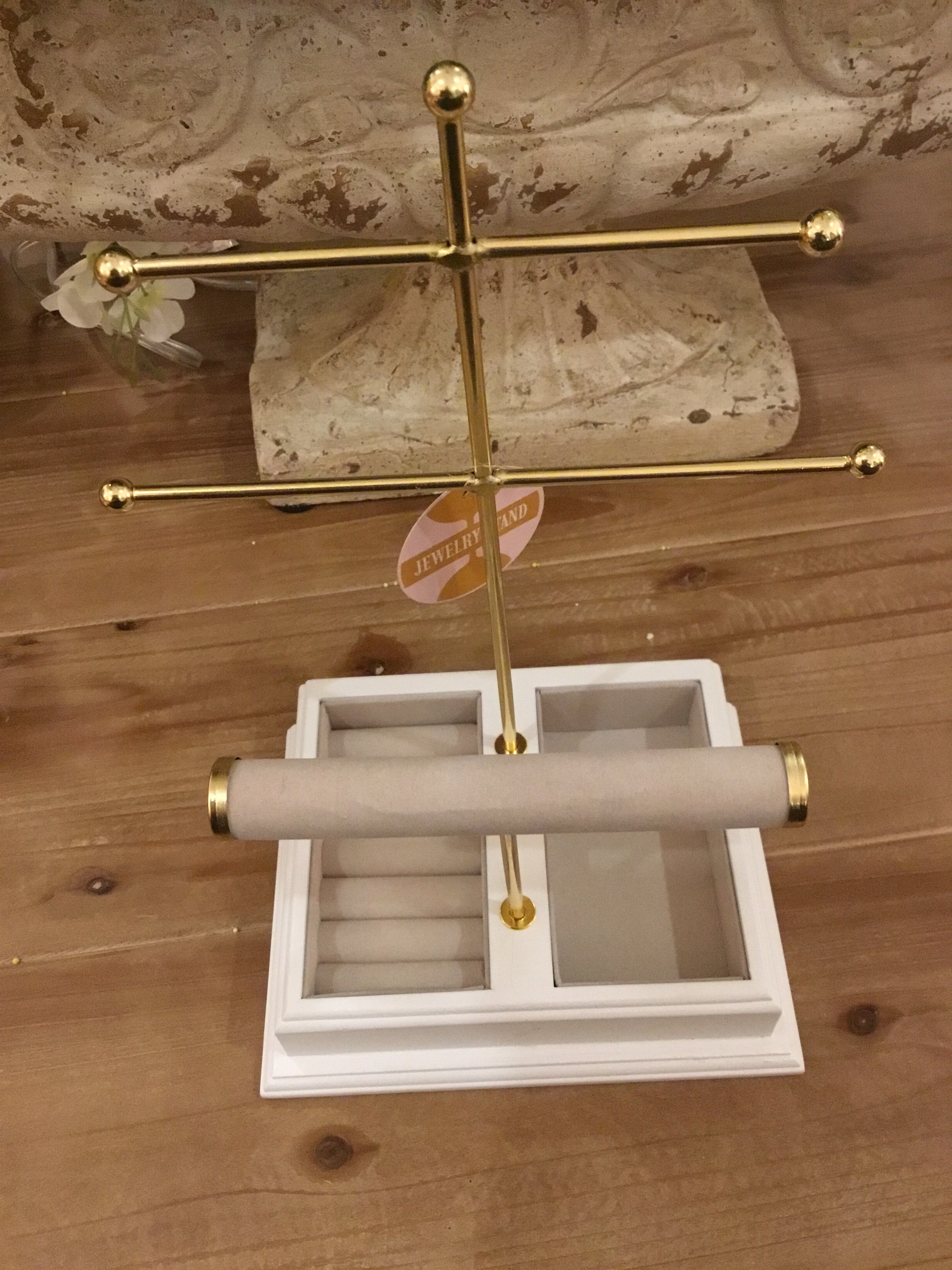 Jewelry stand