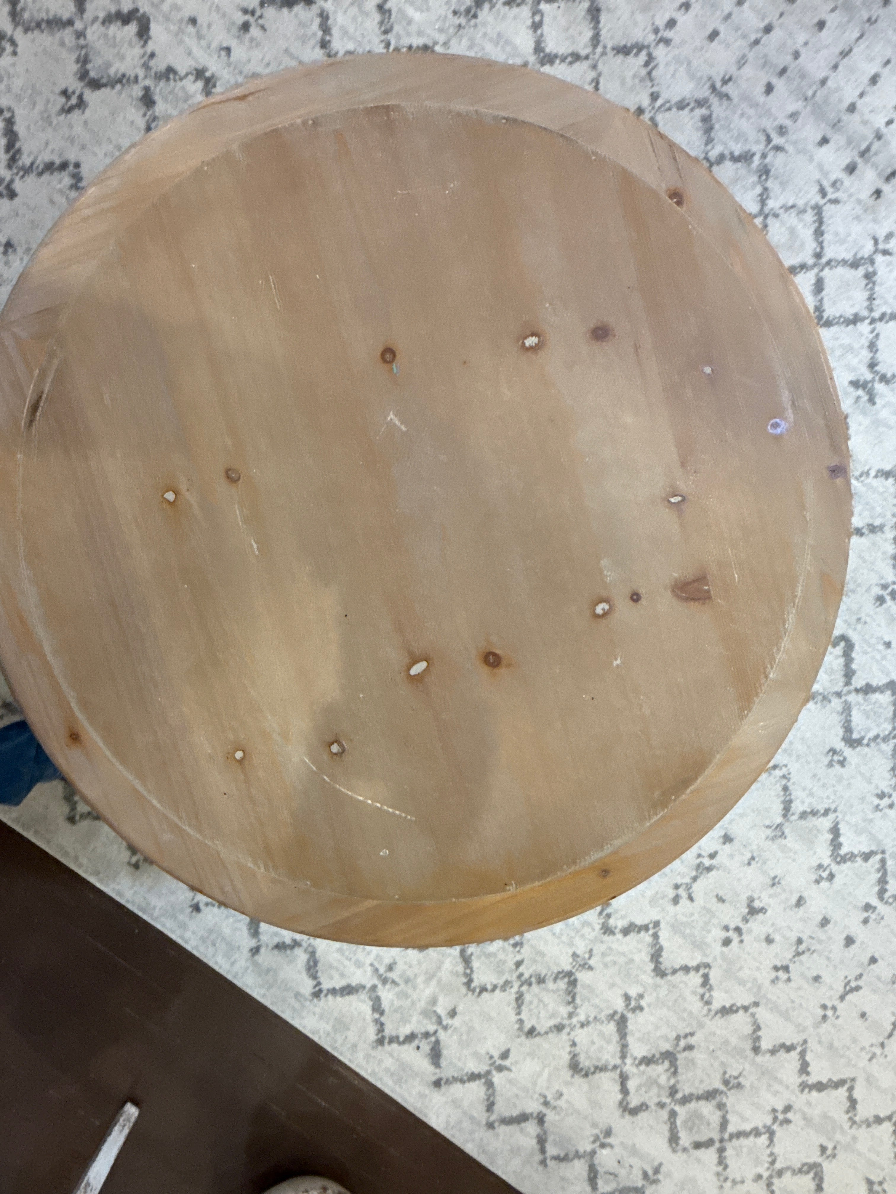 Circle Table with white base